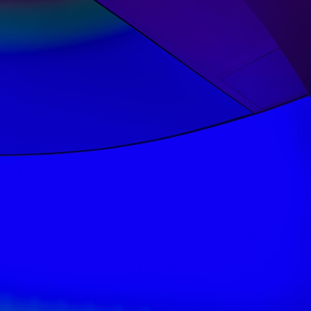 순천 만화카페 RGB 바리솔 시공 사진 3